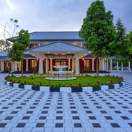 Nsk Anamthara Resort Private Limited Attingal Kültér fotó